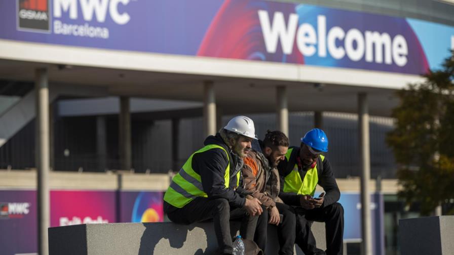 Feria MWC en Barcelona evalúa costo de cancelación por virus