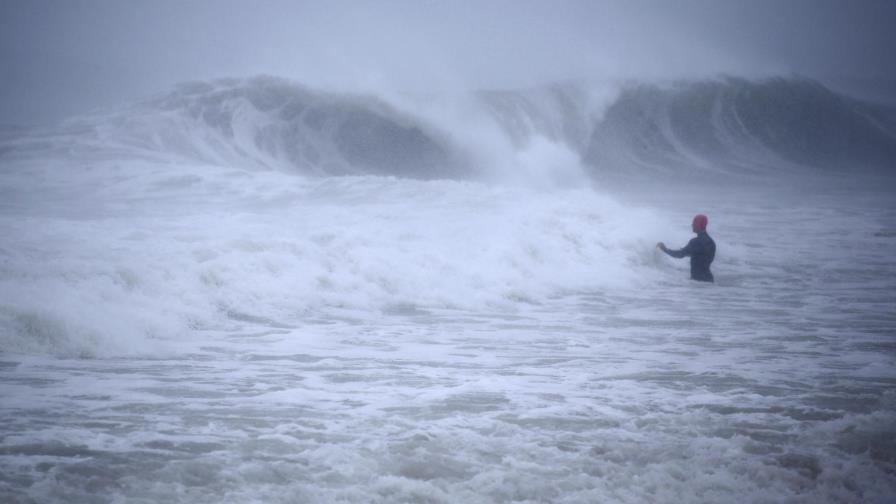 Henri castiga con más lluvias el anegado noreste de EEUU