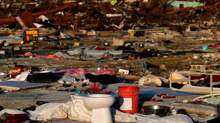 Cincuenta cadáveres sin reclamar todavía en Ábaco tras el huracán Dorian