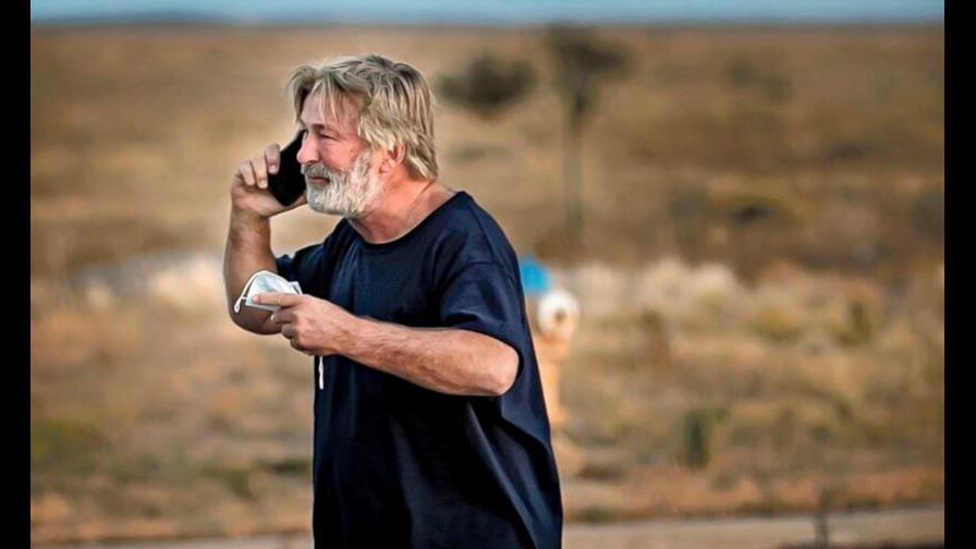 Abogados de la armera de Baldwin creen accidente pudo ser “sabotaje”
