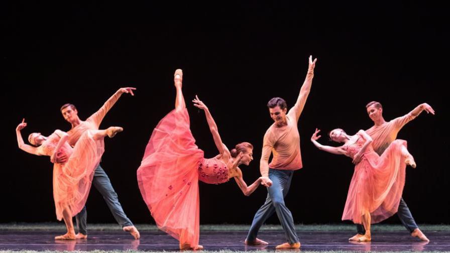 Cerca de 30 artistas del Teatro Mariinski dan positivo por COVID-19