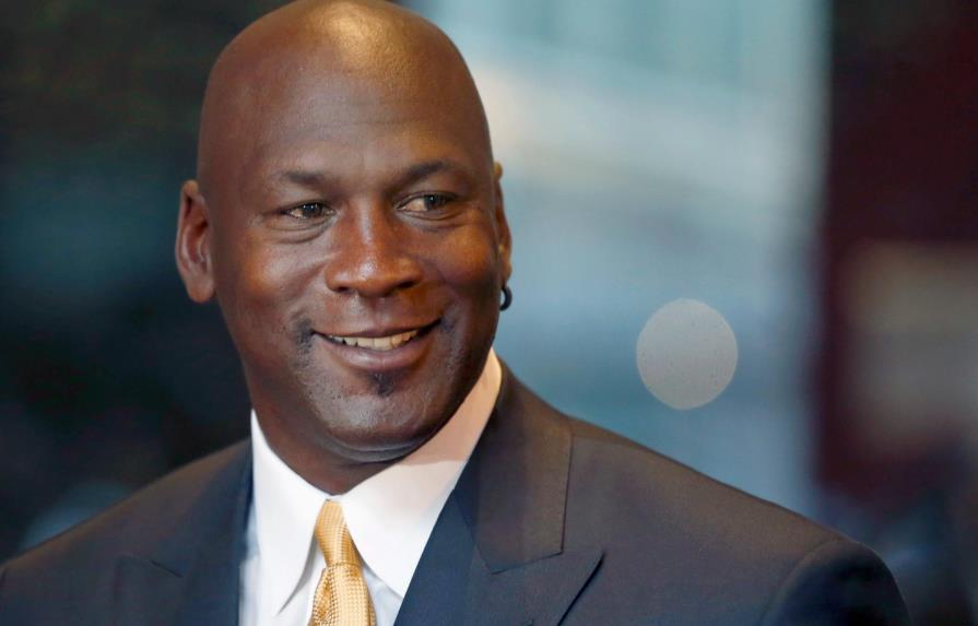 Michael Jordan donará un millón de dólares en ayuda a Bahamas tras huracán