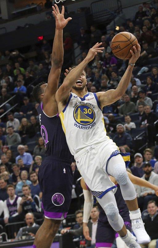 Con 36 puntos de Curry, Warriors derrotan a Timberwolves; Towns logró 26 puntos 