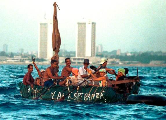 Estados Unidos repatría a 19 migrantes cubanos detenidos en el mar