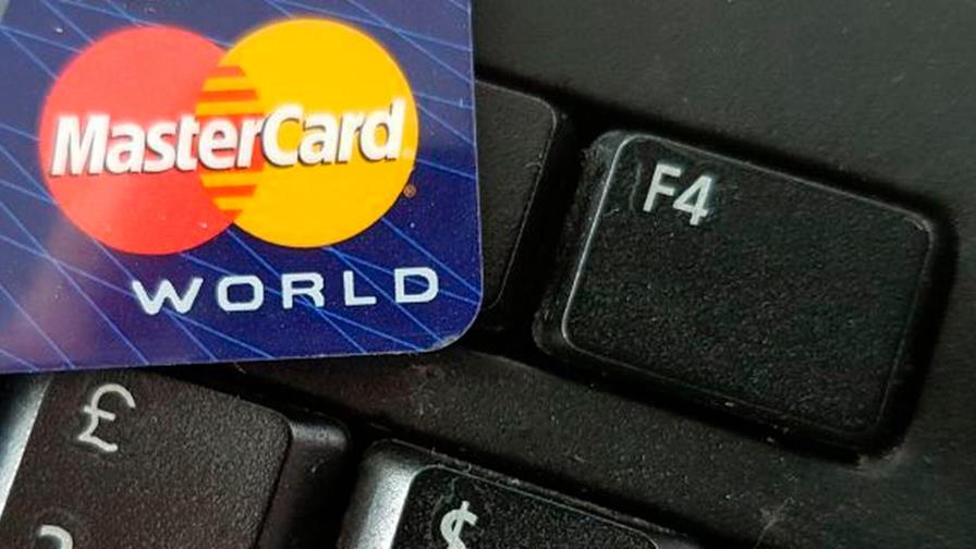 Mastercard designa a gerente de productos como su nuevo CEO
