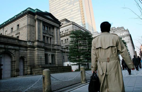 El Banco de Japón amplía su programa de préstamos para empresas