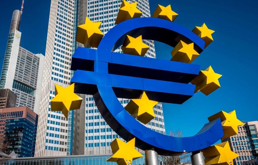 BCE aumenta compras de deuda en 500,000 millones de euros
