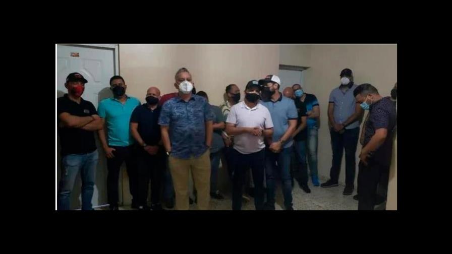 Banda Real aclara no violaron el toque de queda, sino las reglas de distanciamiento social