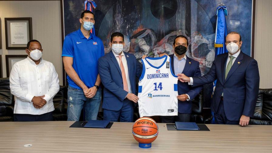 Banreservas apoyará la selección nacional de baloncesto