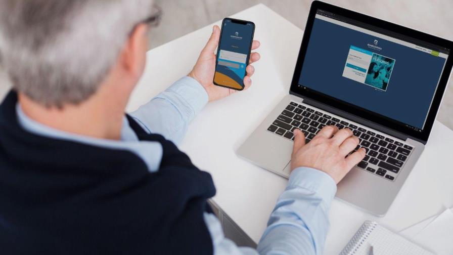 Banreservas exhorta a sus clientes usar canales digitales para evitar salir de sus casas