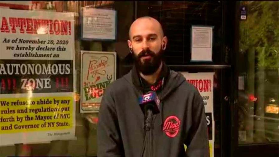 Arrestan a dueño de bar en NY por desafiar restricciones Arrestan a dueño de bar en NY por desafiar restricciones