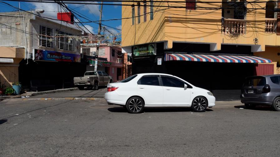 Uno de los tres muertos en tiroteo del Simón Bolívar compraba un chimi Uno de los tres muertos en tiroteo del Simón Bolívar compraba un chimi