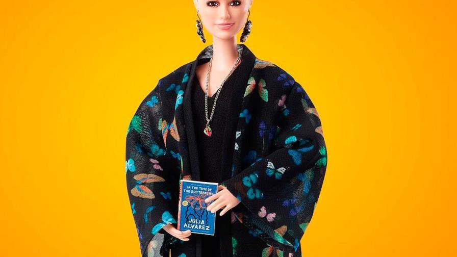 Barbie homenajea a activista dominicana Julia Álvarez con su propia muñeca Barbie homenajea a activista dominicana Julia Álvarez con su propia muñeca