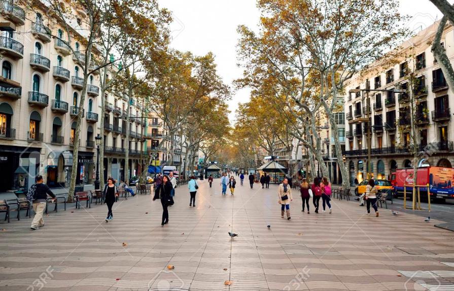 Inseguridad en Barcelona preocupa a sector turístico pero no tanto a viajeros