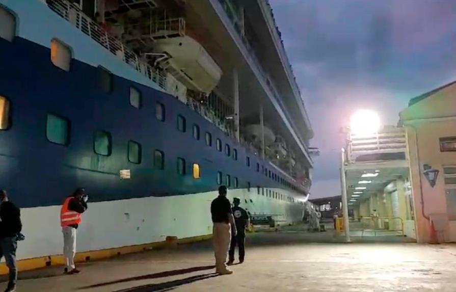 EN VIVO: Desembarco de 32 tripulantes dominicanos que estaban en crucero 
