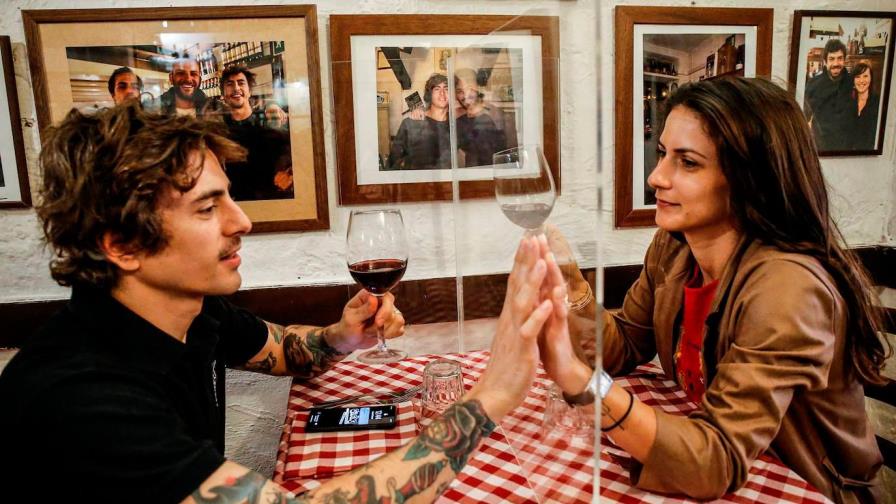 Así se volverá a los restaurantes y las playas en Italia