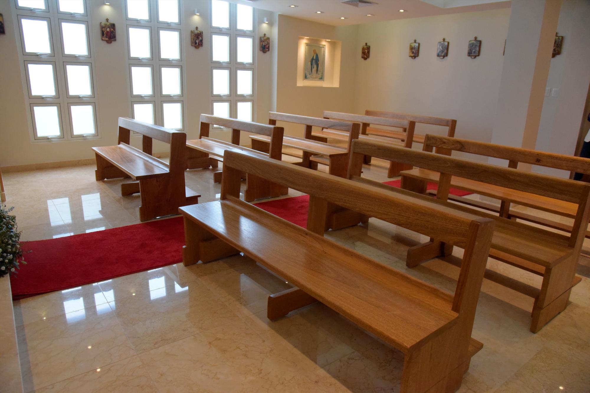 La capilla del centro (José Justo Féliz)