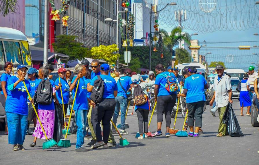 Cabildo del Distrito mantiene brigadas de limpiezas en las calles