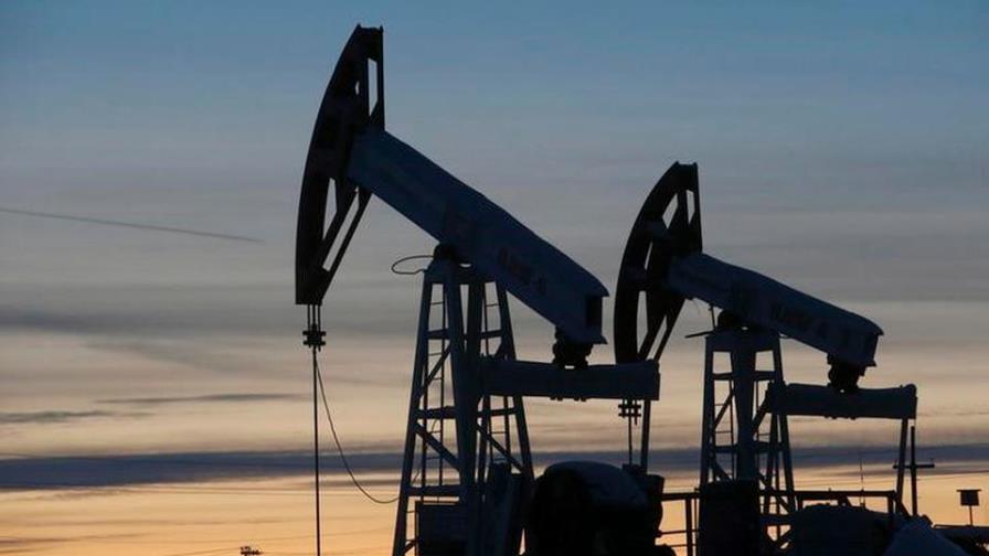 El barril del petróleo de Texas abre a la baja y se cotiza por debajo de 30 dólares El barril del petróleo de Texas abre a la baja y se cotiza por debajo de 30 dólares