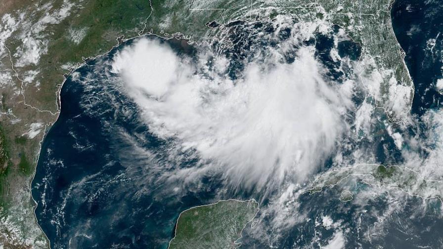La lenta y peligrosa tormenta Barry amenaza con inundaciones a los Estados Unidos