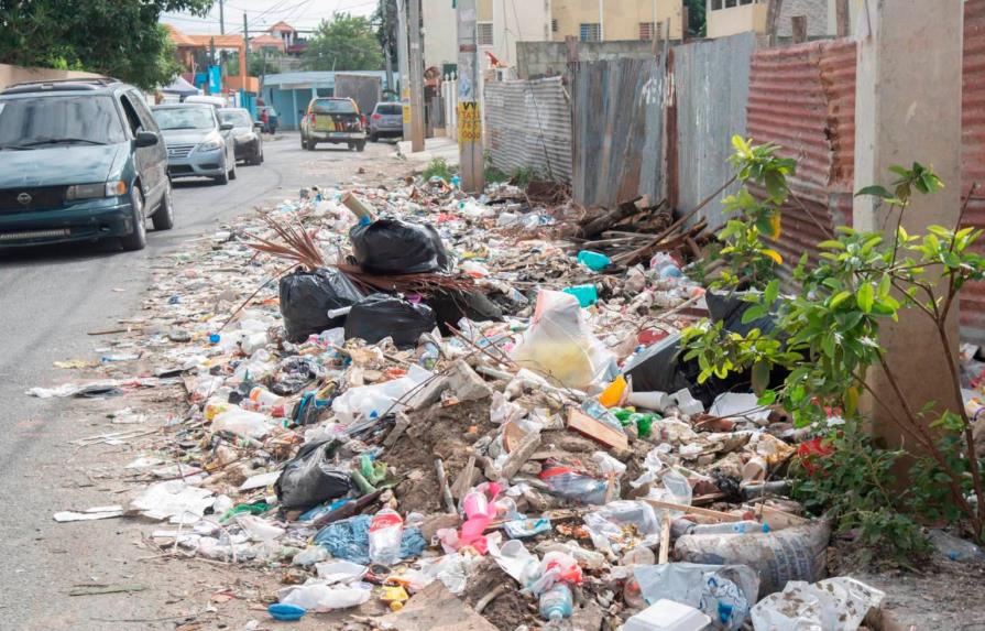 Alcaldía del Distrito pide a ciudadanos no sacar basura a las aceras y frentes por las lluvias