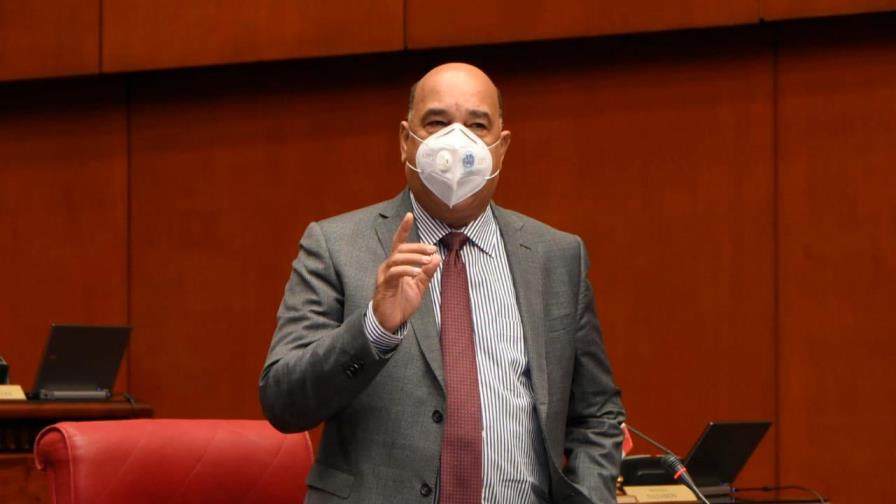 Exministro de Salud Pública dice Gobierno puede obligar a la gente a vacunarse Exministro de Salud Pública dice Gobierno puede obligar a la gente a vacunarse