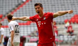 Robert Lewandowski se convierte en el máximo goleador extranjero en una Bundesliga