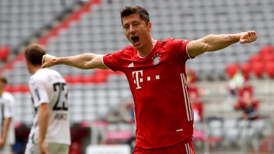 Robert Lewandowski se convierte en el máximo goleador extranjero en una Bundesliga Robert Lewandowski se convierte en el máximo goleador extranjero en una Bundesliga
