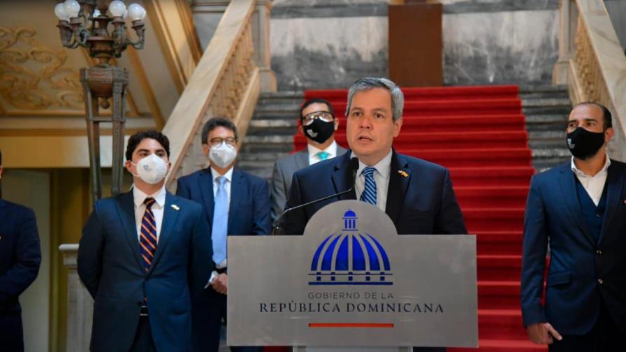 El Gobierno y el Banco Centroamericano firman préstamo de US$300 millones El Gobierno y el Banco Centroamericano firman préstamo de US$300 millones