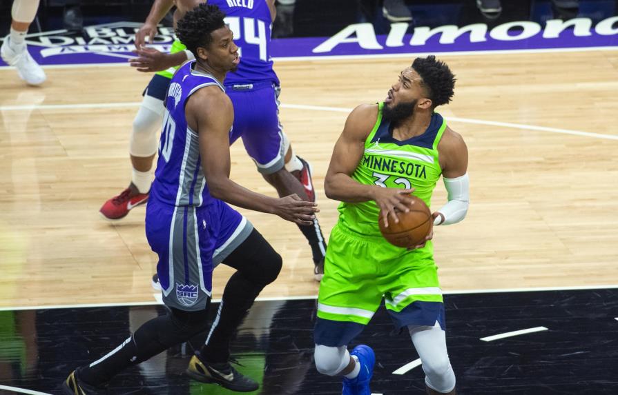 Towns guía triunfo Wolves sobre Kings 