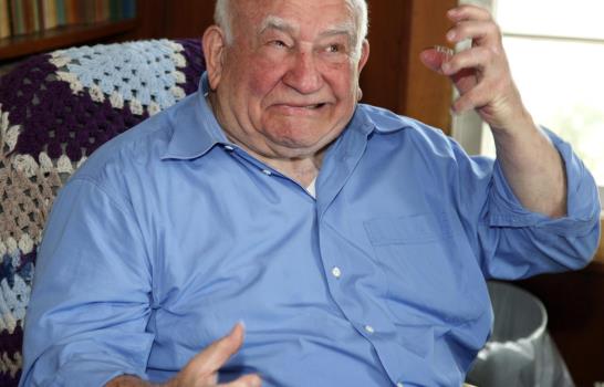 Ed Asner, astro de Lou Grant y Up, muere a los 91 años