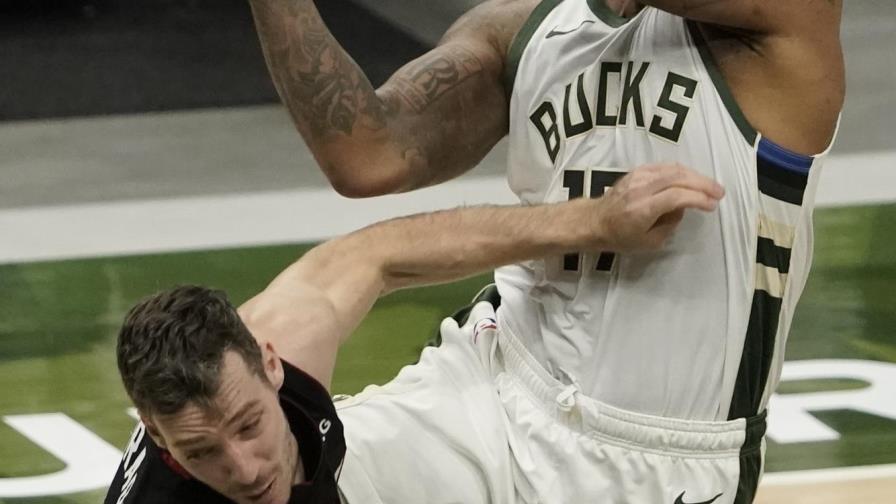 Bucks derrotan a Heat, pelean por el segundo puesto Bucks derrotan a Heat, pelean por el segundo puesto