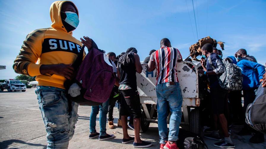 EEUU repatría a 260 haitianos que viajaban cerca de Cuba y Haití