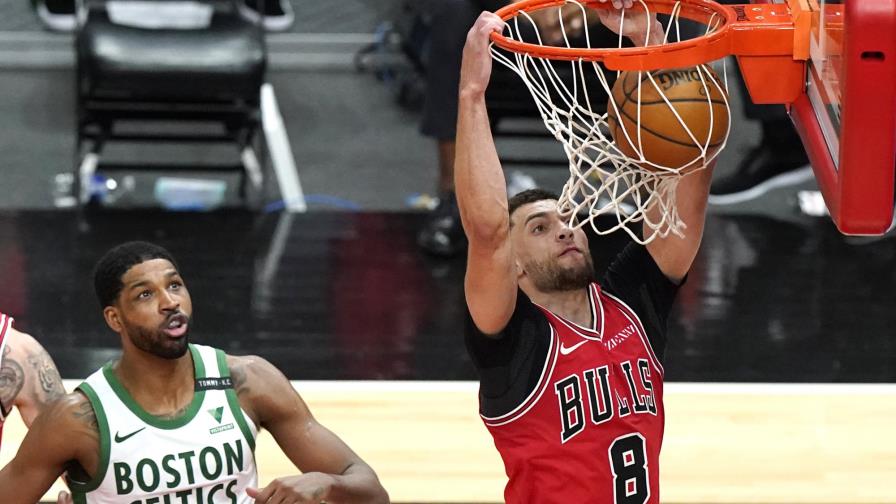 LaVine y White aportan 25 puntos; Bulls arrollan a Celtics
