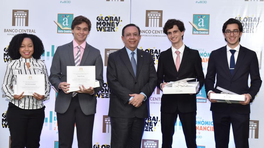 El Banco Central entrega premios a “Economistas del Futuro”