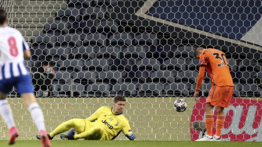 Porto anestesia a Juventus con goles de camerino
