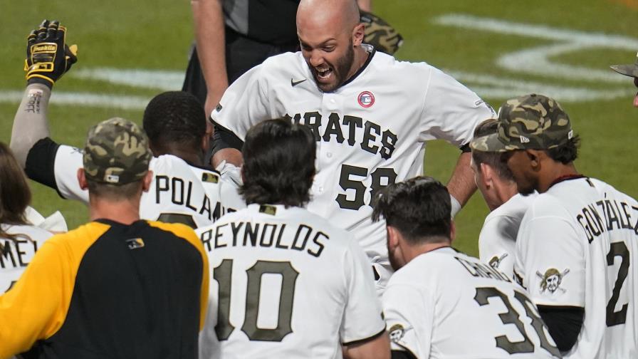 Stallings define con jonrón; Piratas vencen a Gigantes