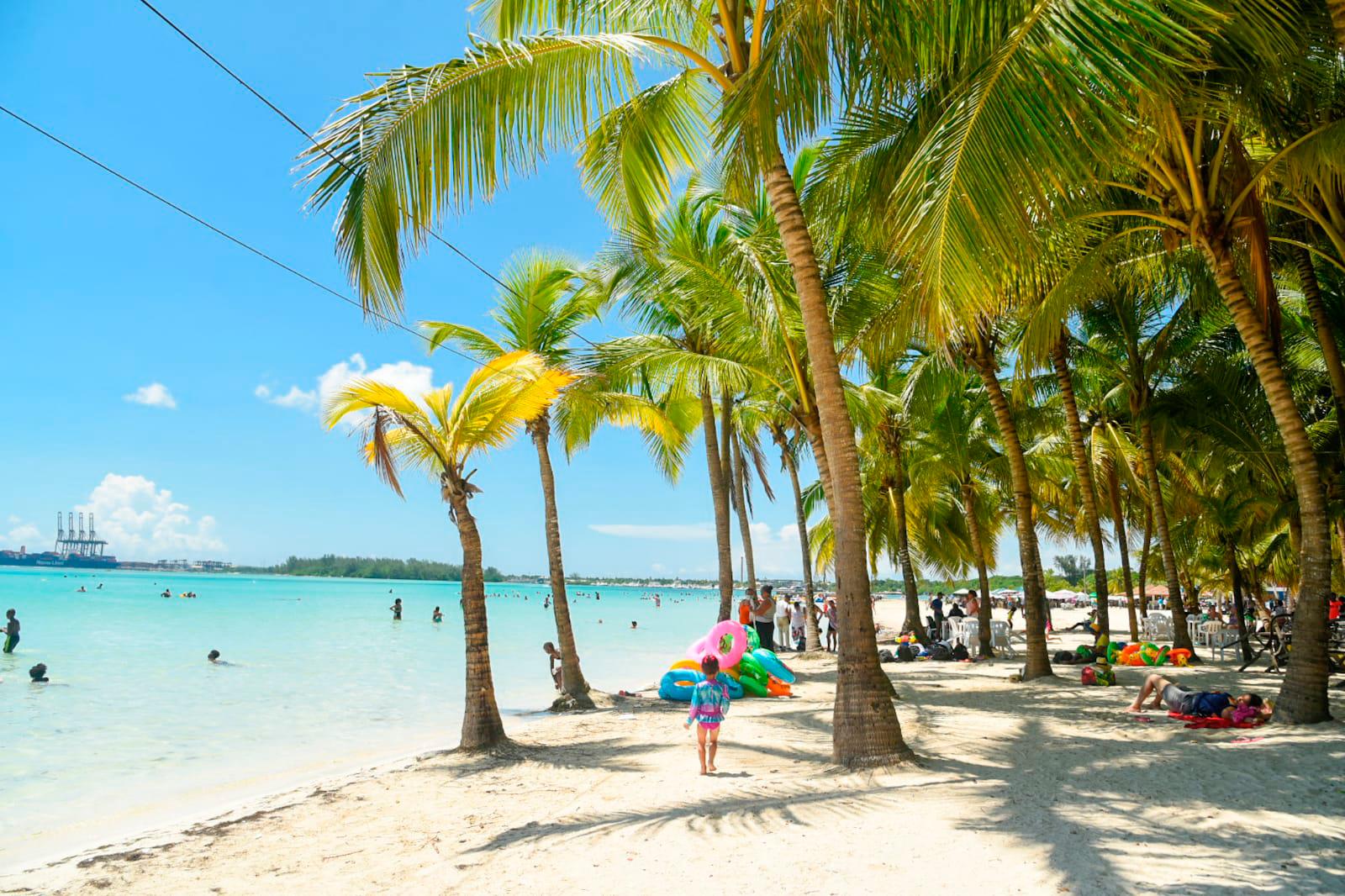 Comerciantes aseguran los visitantes no están consumiendo como otros fines de semanas. 
