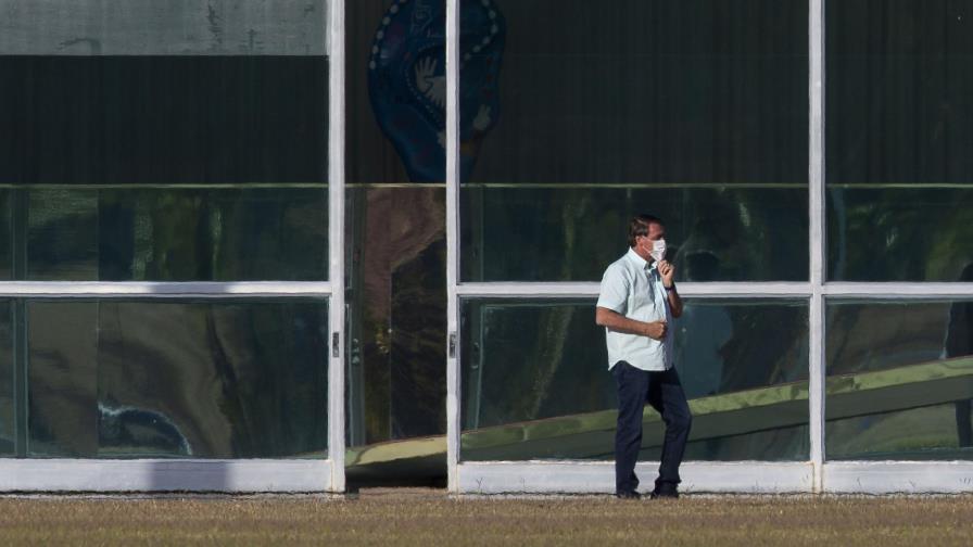 Brasil: Bolsonaro vuelve a dar positivo a COVID-19