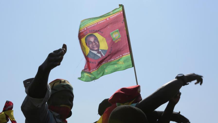 Opositor al frente en 1eros conteos de elecciones en Zambia