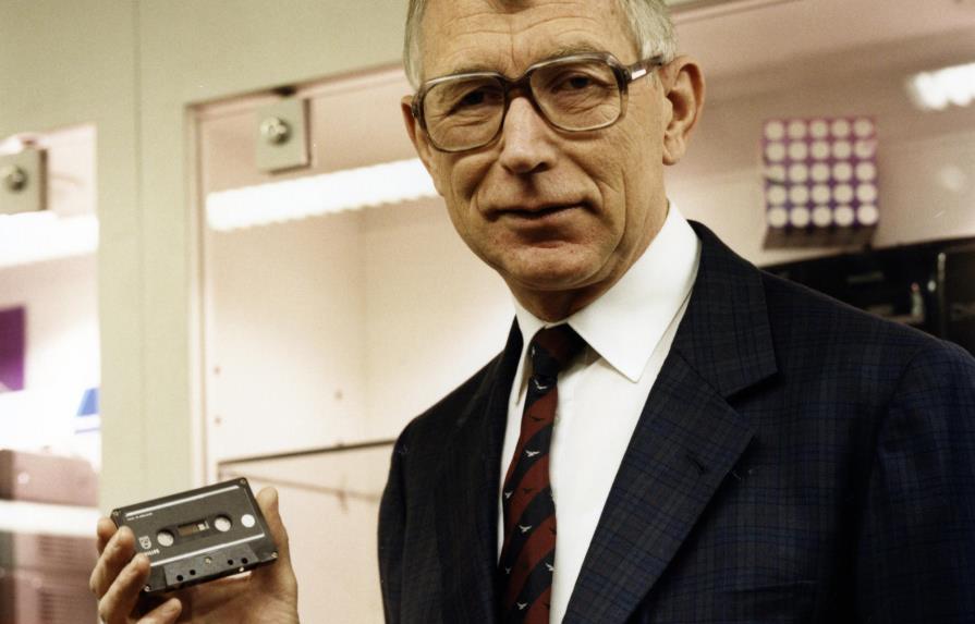 Fallece Lou Ottens, inventor del casete de audio