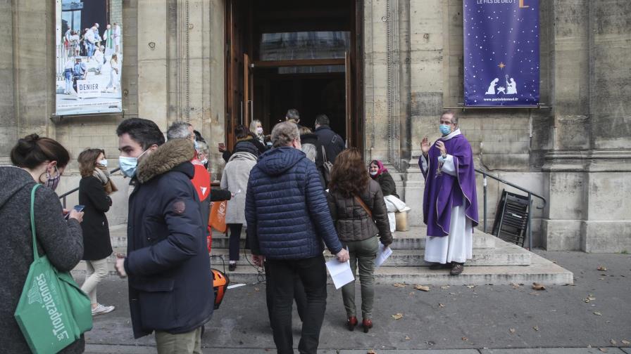 Francia reabre lugares de culto, pero con límites de aforo