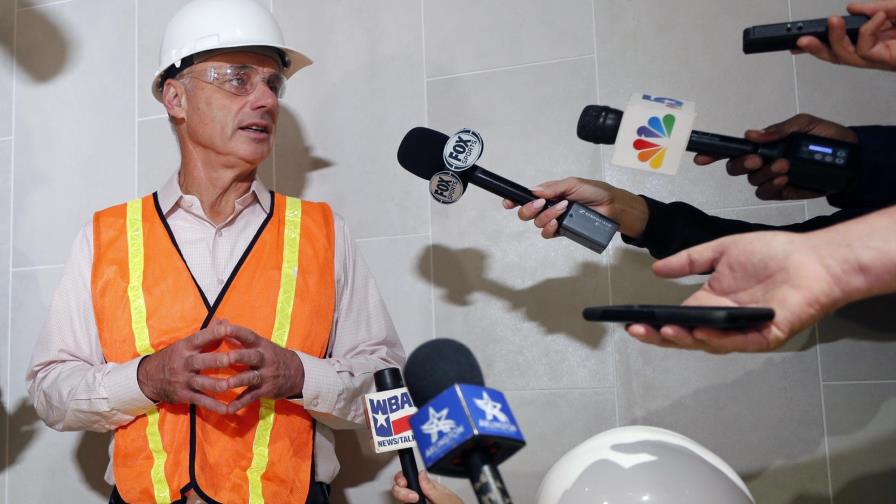 Dueño de Astros, sin comentario en caso de robo de señas Dueño de Astros, sin comentario en caso de robo de señas