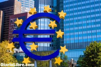 Dos décadas después de su creación, el euro es un coloso minusválido