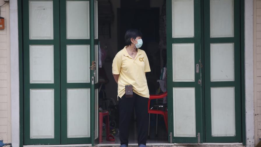Tailandia fija multas de 640 dólares por no usar mascarilla