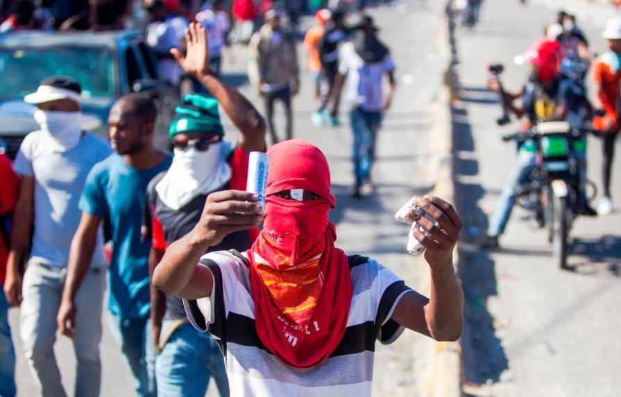 Al menos dos periodistas heridos de bala en una protesta en Haití