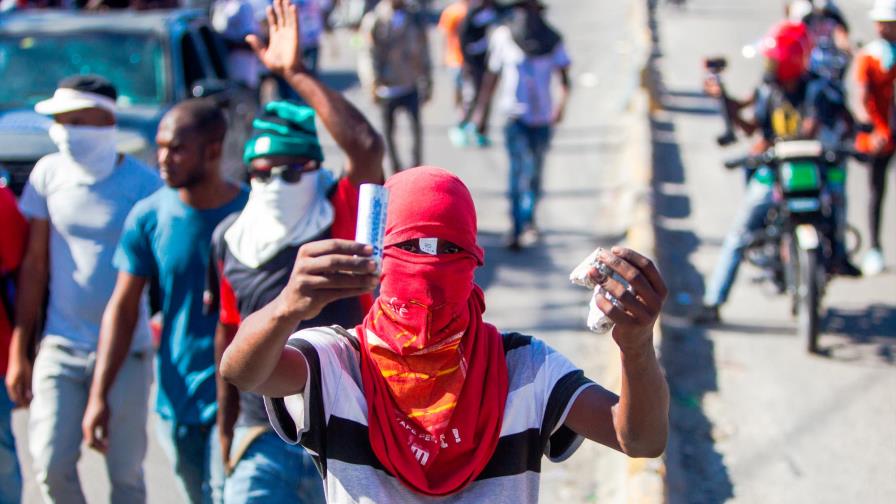 Al menos dos periodistas heridos de bala en una protesta en Haití