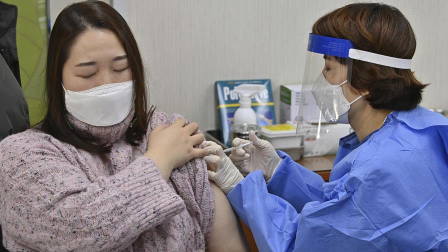 Corea del Sur, Hong Kong inician vacunación contra COVID-19