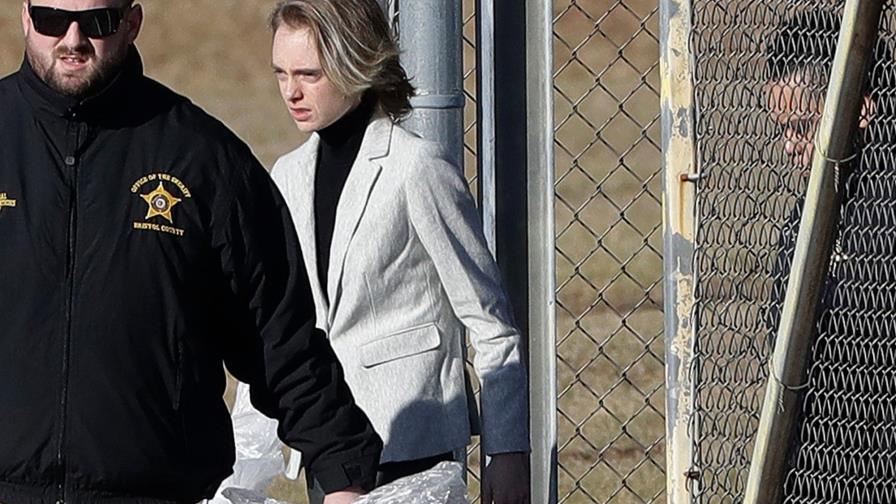 Sale de prisión mujer que instó a su novio a suicidarse