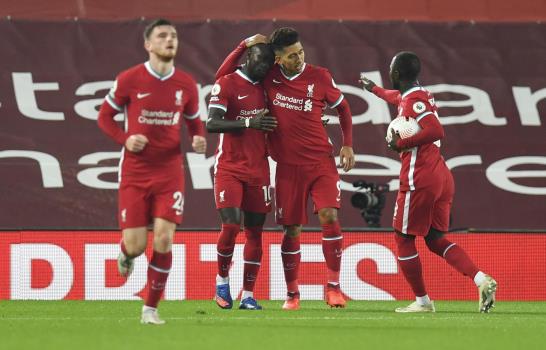 Liverpool despacha a Arsenal y mete miedo en la Premier
